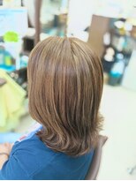 マリオ 明和店(Mario)&nbsp;外ハネミディアムヘアハイライト入り
