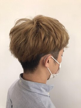 ヘアーアンドスパ フェリーチェ ミチ 野田屋町店(HAIR&SPA felice MICHI) 【feliceMICHI山口智也】刈り上げハイトーンカラー