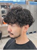 30代40代に人気の大人の波巻きスパイラルパーマツーブロック