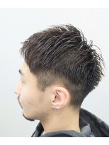 夜髪&nbsp;清潔感満点！メンズの王道ショートスタイル