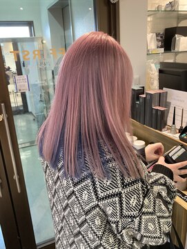 コワファーストナガサキシャンプーボーイ(COIFF1RST NAGASAKI SHAMPOO BOY) インナーカラー ピンク×ラベンダー