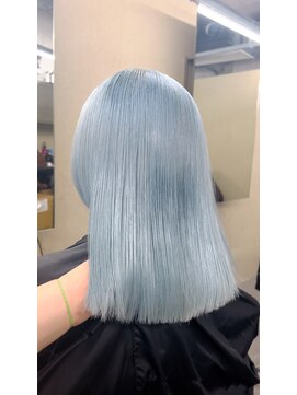 モニカ 原宿店(MONIQA) 水色