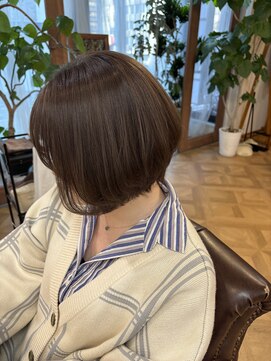 インビテーション(invitation) シークレットハイライトショートボブ