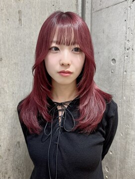 サンク 原宿 表参道(cinq) ピンクワインレッド小顔ウルフレイヤーくびれロングレイヤーボブ