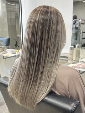 ラック(LUCK) ベージュバレイヤージュ/船橋/くすみベージュ/細めハイライト