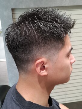 ヨシザワインク バンダイ(YOSHIZAWA Inc. BANDAI) 新潟/万代/バーバー/メンズ専門/フェードカット/スキンフェード