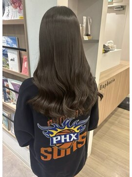 ユーフォリア 青山(Euphoria) 【担当きょうこ】赤み消しオリーブベージュ透明感ツヤ肌