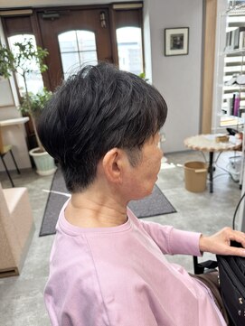 コロレ(COLORE) やわらか刈り上げパーマショート