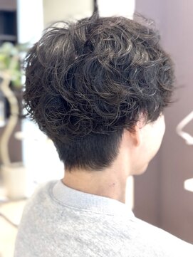 ワイボンドヘアー(Y bond hair) 無造作パーマツイストスパイラルパーマツーブロックメンズカット