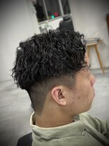 シンディ(Shindy)&nbsp;ツイストスパイラルパーマ×ショートセンターパート