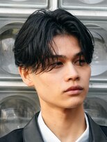 バイフィフス 原宿/表参道(by fifth)&nbsp;緩め波巻きスパイラルパーマシャドウパーマメンズセンターパート