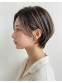 レイヤーショートボブ小顔外ハネスタイルグレージュ
