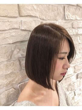 ゾンネ(ZONNE) ワンレンエレガントボブ2