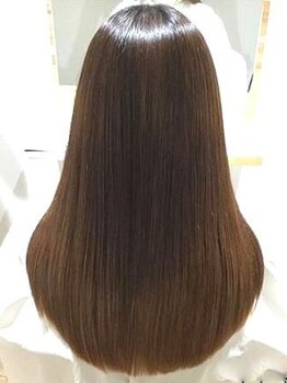東風(kochi)の写真/【大切な髪の毛に潤いとまとまりを…☆】厳選トリートメントで美髪度UP！満足度◎の質感・ツヤ感を体験♪