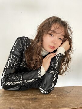 シーループユナイテッドアトリエ(C-LOOP UNITED ATELIER) ナチュラルウェーブ×ベージュ