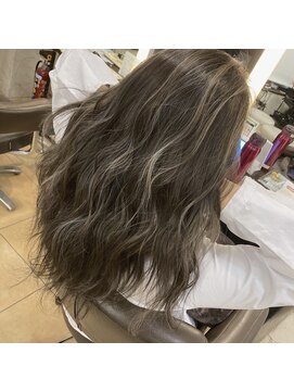 リー 天王寺(Lee) グレー系ハイライト