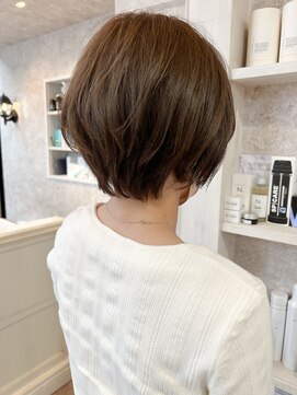 キャアリー(Caary) 福山市美容室Caary人気 柔らかベージュ秋ひし形ボブ