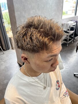 フリー(FREE) スキンフェード×ミルクティーグレージュ