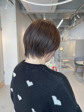 シダ(sida SAIIN) 20代30代40代ショートスタイル