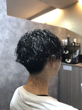 ボルト(BOLT) 波巻きパーマ