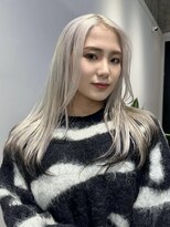 ソル オモテサンドウ 表参道 青山(SOL . OMOTESANDO)&nbsp;ホワイトベージュカラーダブルカラーフェイスフレーミングカラー