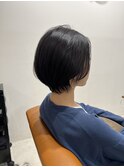 魅力倍増カールセミディシアーカラーダークアッシュショートヘア