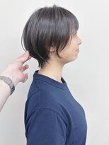 モリオ(morio)&nbsp;＊丸みショート前下がりショートボブ大人ショートボブオリーブ