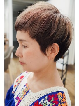 シロ(siro) クリアブラウン×ショートヘア