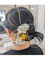 オブジェ ヘアープロデュース リボン風タイトシニヨン