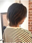 ピンクベージュレイヤーボブニュアンスカラー外ハネボブショート