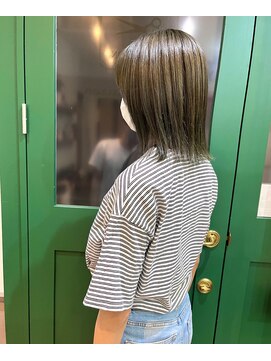 プチメゾントウキョウ(Petit Maison Tokyo) マットアッシュ_切りっぱなしボブ