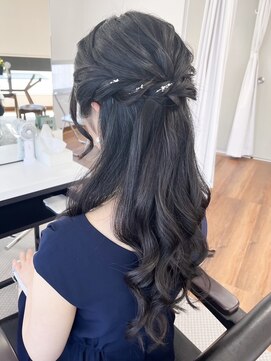 オウン(AUN) ハーフアップ