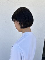 ウイ(Ui) ミニボブ×ダークカラー