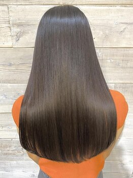 シアン 橋本南口店(SHIAN)の写真/【３ステップのトリートメントケア付きカット＋カラー9900円】極上のうるツヤ髪へ【橋本】