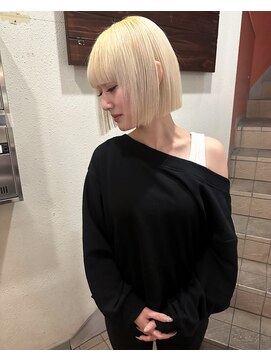 コレットヘアー ザモリオカ(Colette HAIR the MORIOKA) white blond