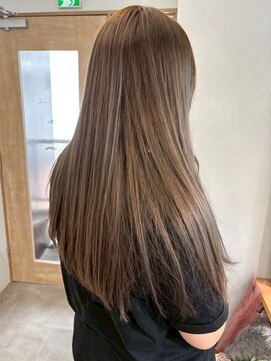 ミュラ(mulah) オリーブベージュ透明感カラー*ロングレイヤーカットストレート