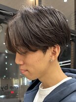 カルム(kalm)&nbsp;メンズセンターパートウルフセンターパートニュアンスパーマ襟足