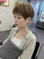 オウル(Owll)&nbsp;【Owll】石田学史大阪30代40代オリーブベージュピクシーカット