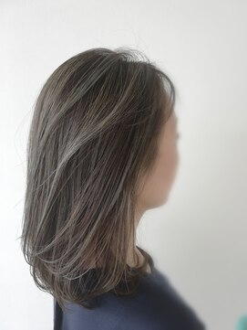 アディクト 綾瀬(ADDICT) 【ADDICT_YUKI】グレージュコントラストハイライト