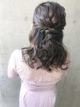 シュリット(schritt) 可愛いハーフアップ♪ schritt mutsuki