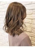 柔らかオリーブベージュ