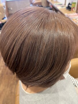 リツプス(LIPS) バイオレット、ショートボブ