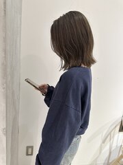 YOKE 外ハネボブ結べるボブレイヤーボブオリーブグレージュ