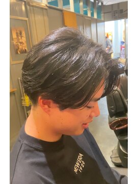 ヤード(YARD) センターパート×ツーブロック