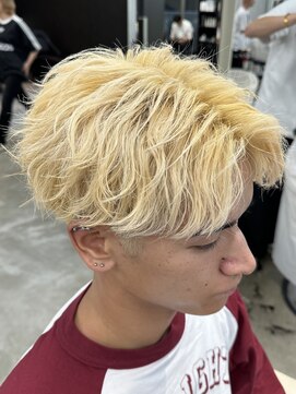 エデアンルクラ 下通(EDEAN Leclat) 熊本メンズカラー ハイトーン ブリーチ 抜きっぱなし MEN'S HAIR