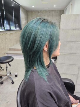 スラップス(SLAPS.) シャギー感強め　ウルフレイヤー　グリーン