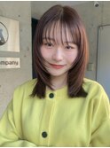 ミディアム　レイヤーカット　顔周り似合わせ　ベージュ