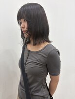 ロックス バイ マグ 松本(rocks BY MAG)&nbsp;大人可愛い艶カラーカーキベージュミニウルフボブレイヤー