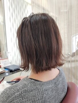 クオリス 赤塚店(QUALIS) 大人可愛い20代30代40代小顔切りっぱなしボブ外ハネショートボブ