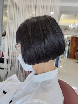 クオリス 赤塚店(QUALIS) シンプルショートボブ/ミニボブ/ショート/黒髪ボブ/前下がりボブ